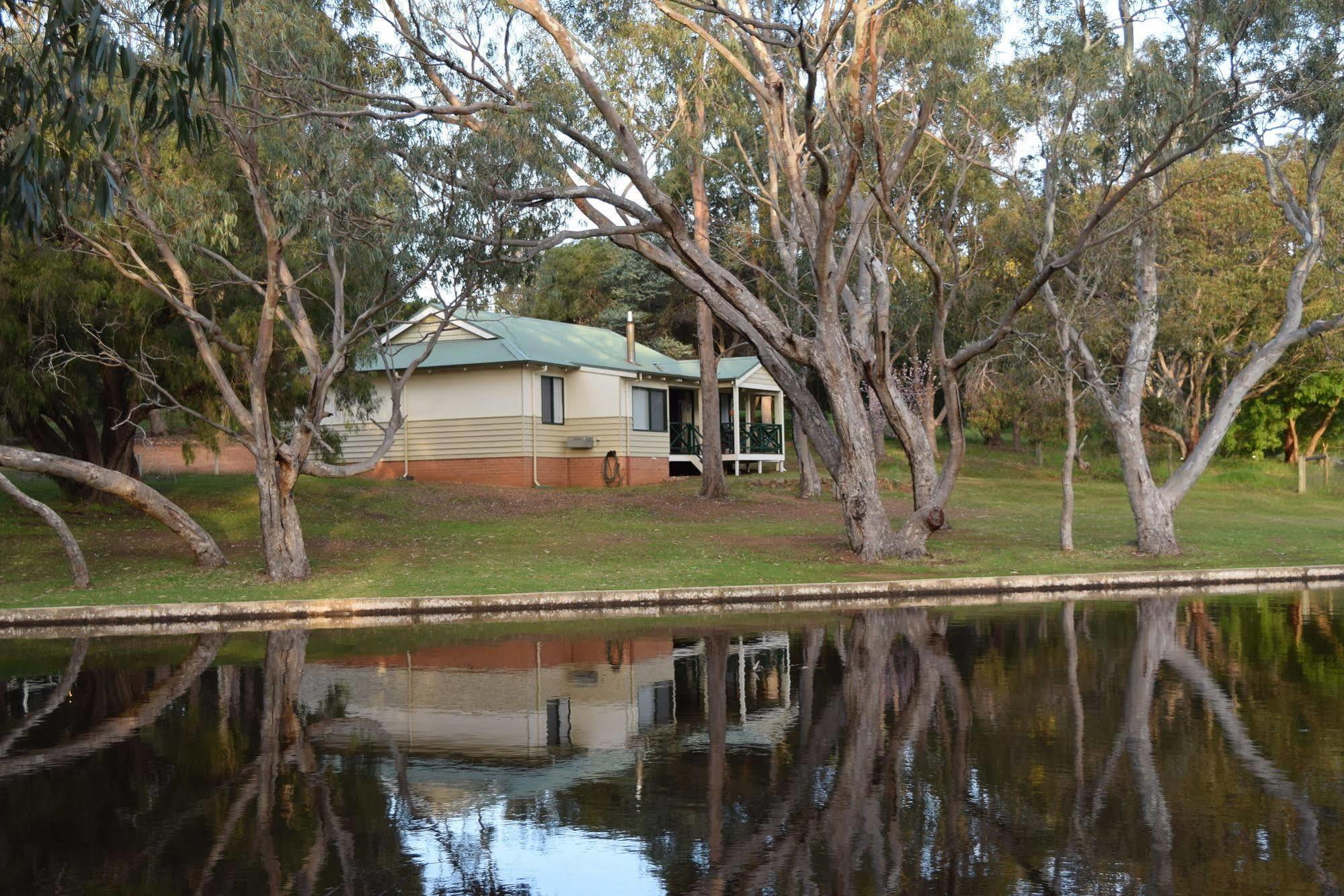 Bushy Lake Chalets Margaret River Dış mekan fotoğraf
